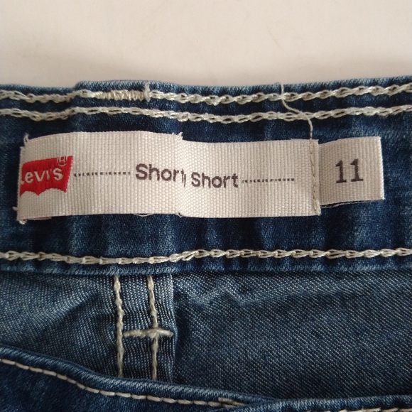 Levi's shorts size 11 juniors - Picture 7 of 8